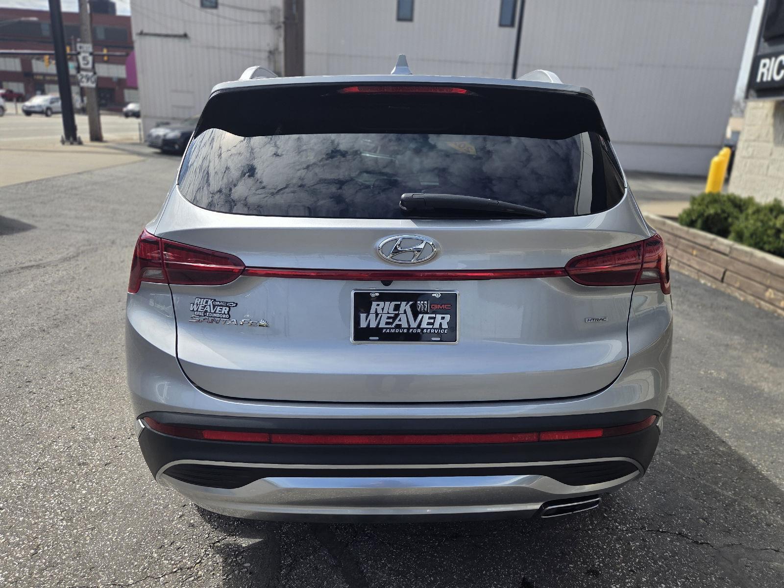 2022 Hyundai Santa Fe SEL - 5