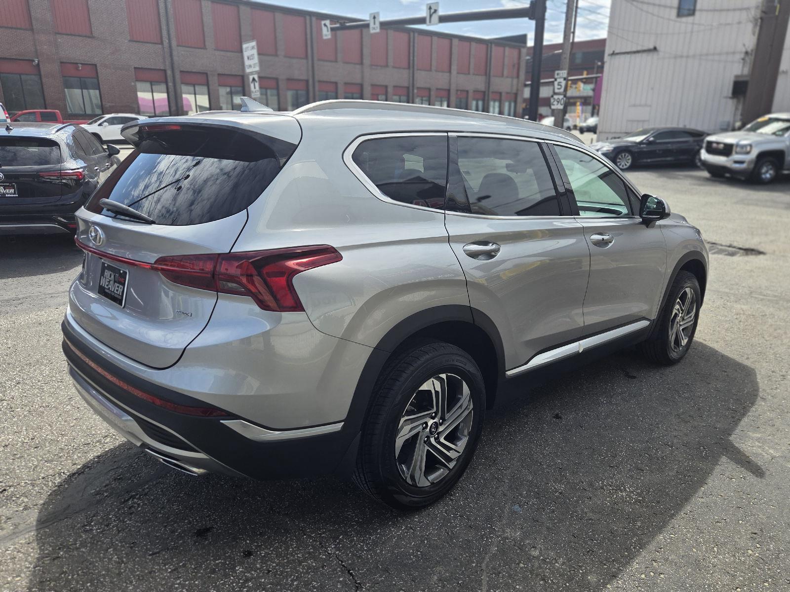 2022 Hyundai Santa Fe SEL - 6