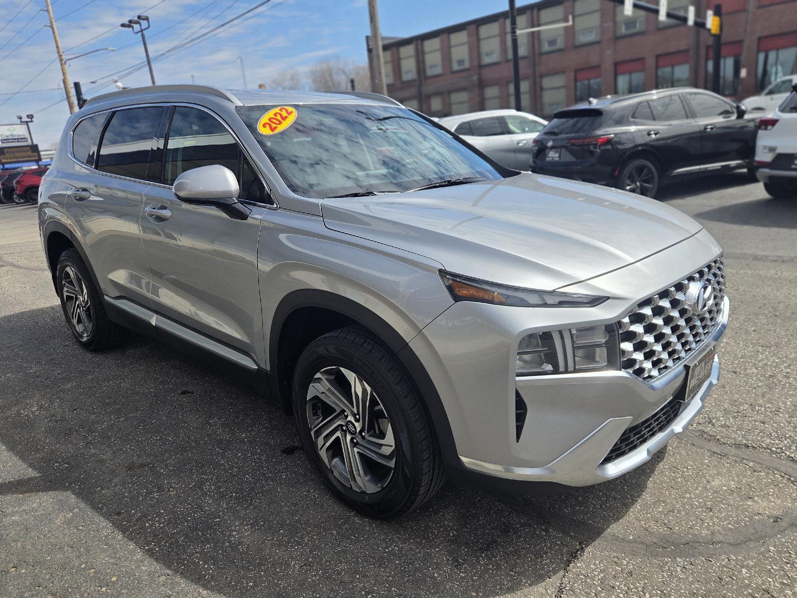 2022 Hyundai Santa Fe SEL - 8