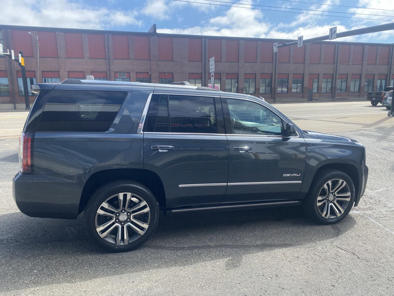 2020 GMC Yukon Denali - 8