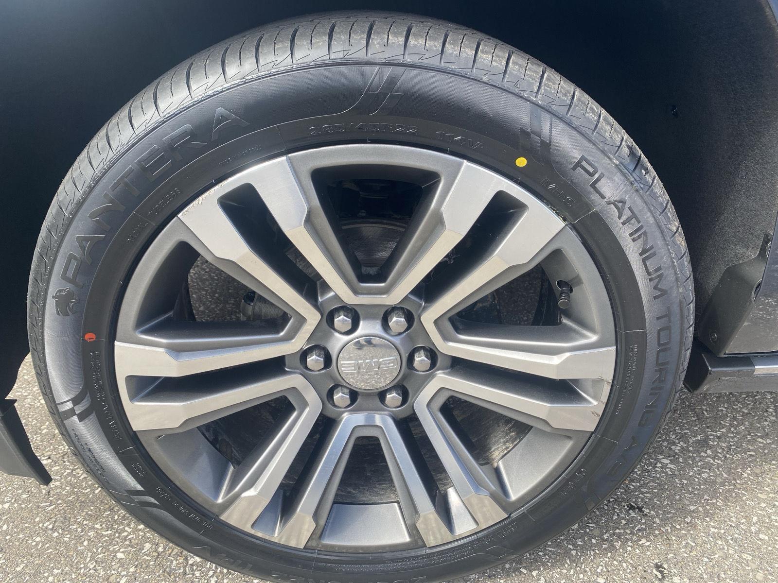 2020 GMC Yukon Denali at Braxton Motor Co