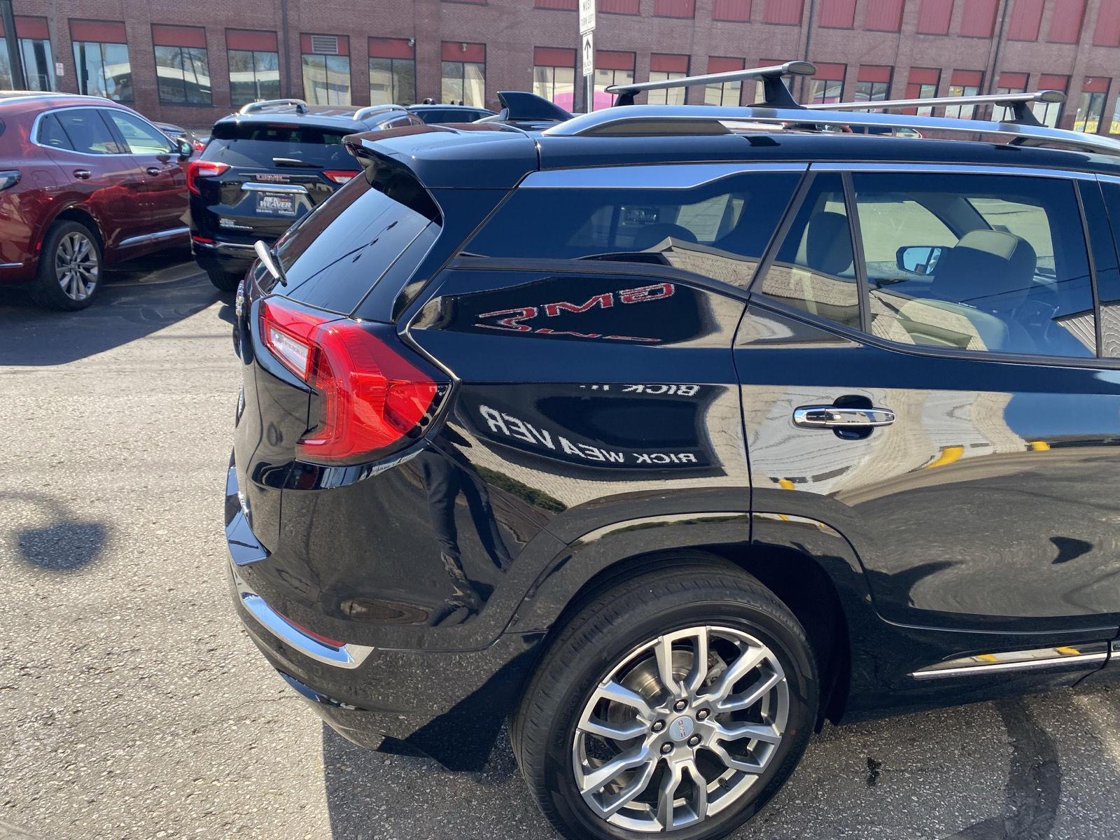 2022 GMC Terrain Denali - 8
