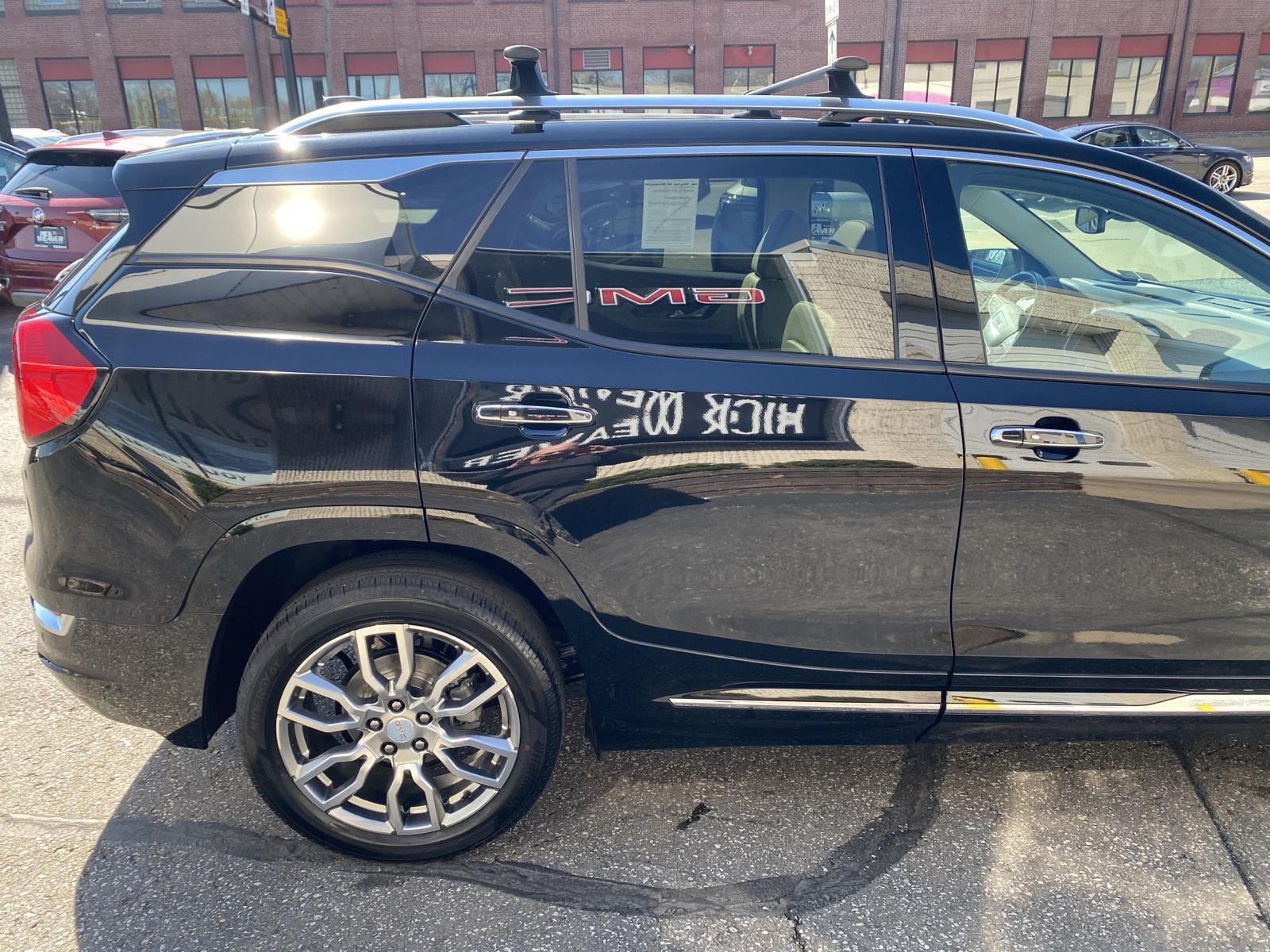 2022 GMC Terrain Denali - 9