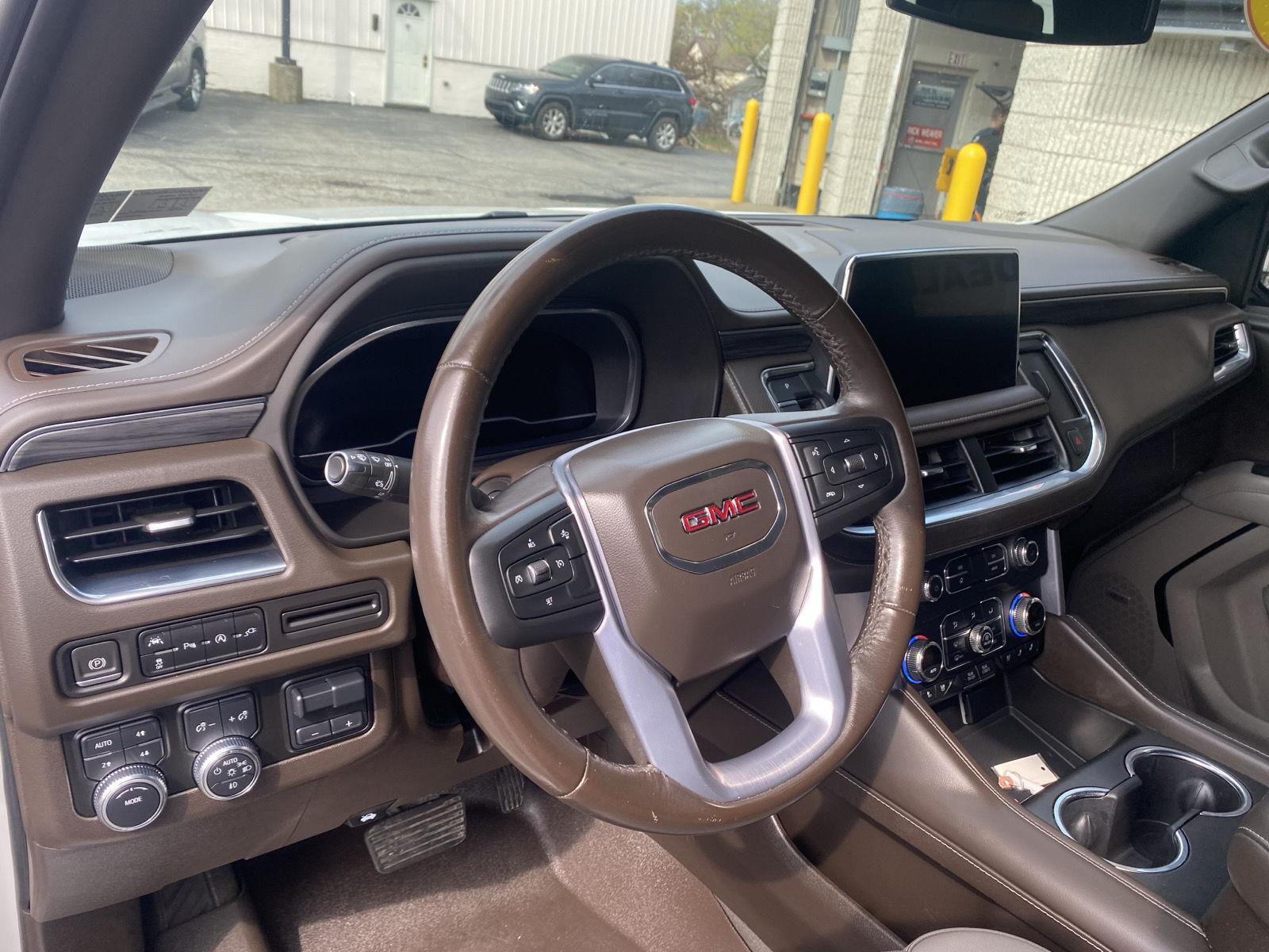 2022 GMC Yukon SLT at Braxton Motor Co
