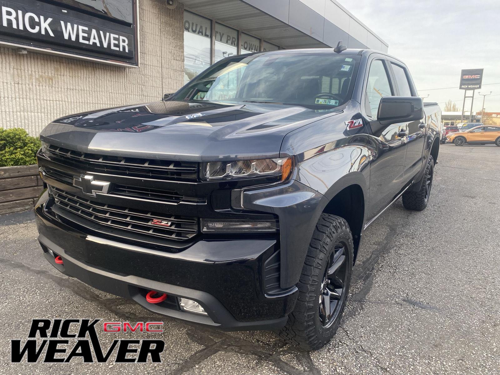 Shadow Gray Metallic 2021 Chevrolet Silverado 1500 LT Trail Boss Crew Cab 4WD Pickup Truck Four-Wheel Drive Automatic