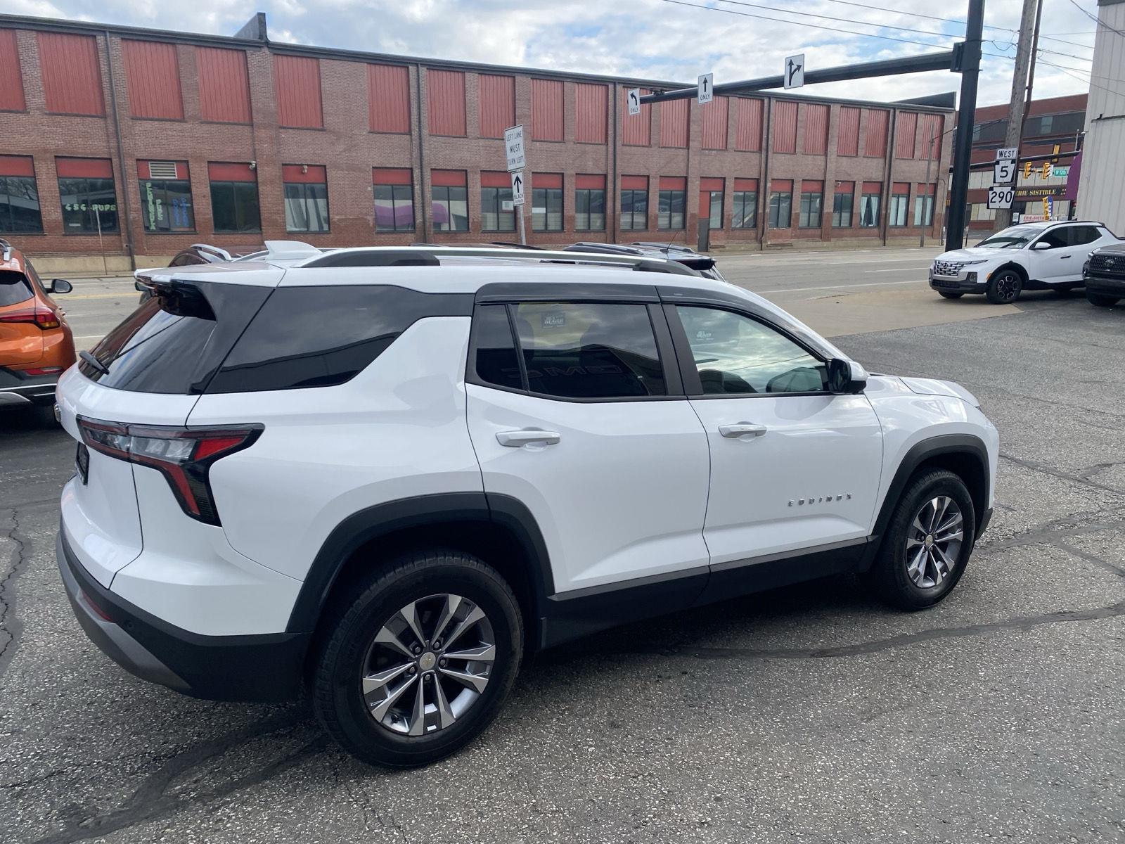 2025 Chevrolet Equinox AWD LT - 8