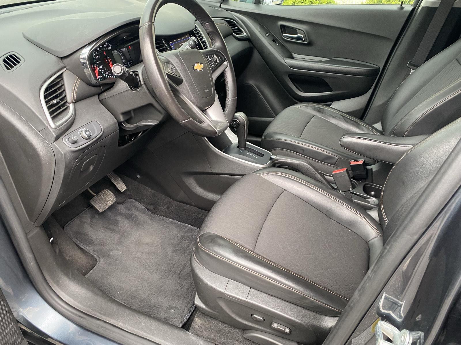 2022 Chevrolet Trax LT at Braxton Motor Co