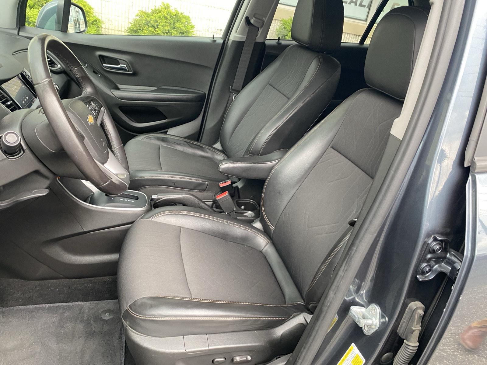2022 Chevrolet Trax LT at Braxton Motor Co