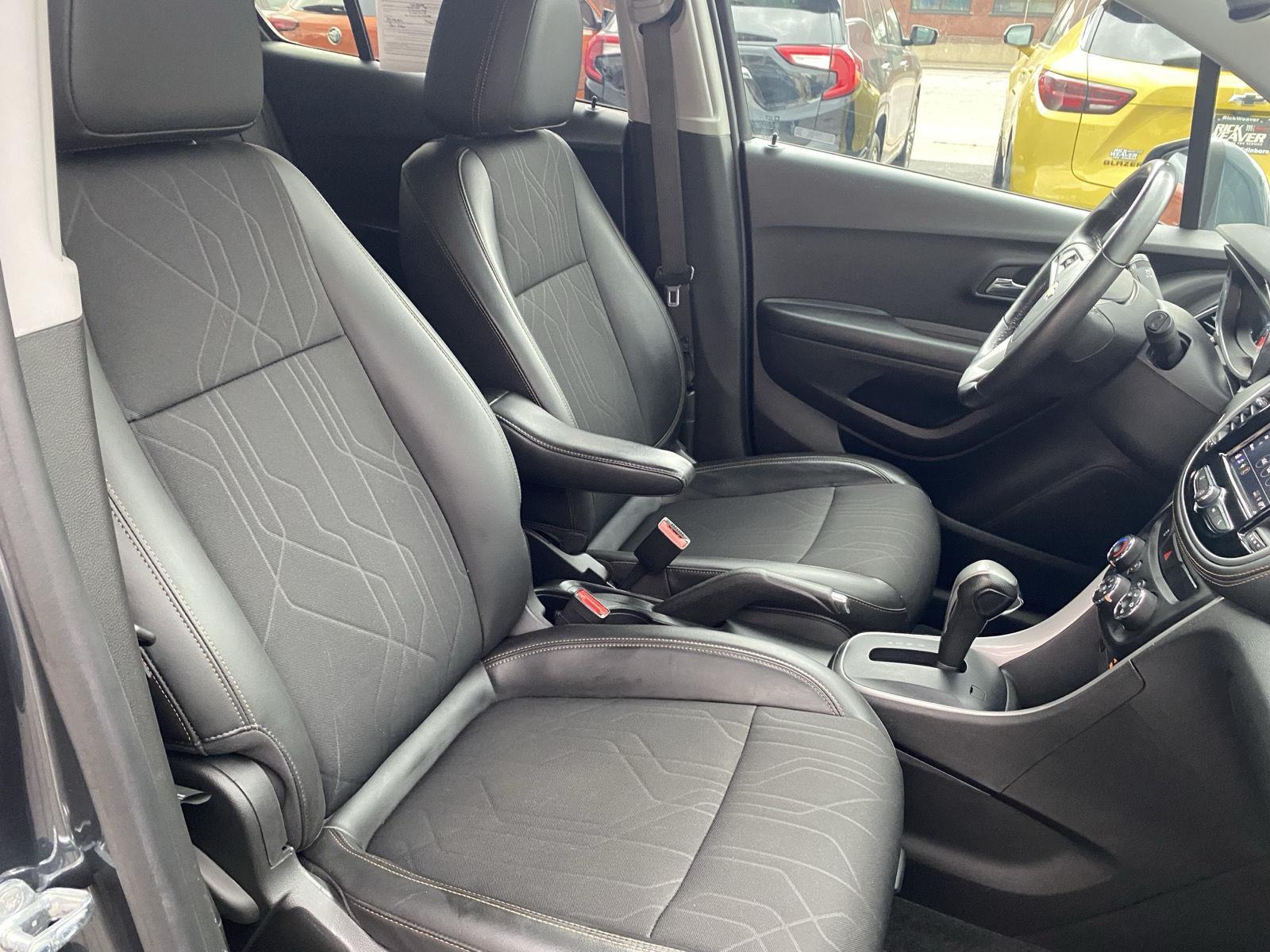 2022 Chevrolet Trax LT at Braxton Motor Co