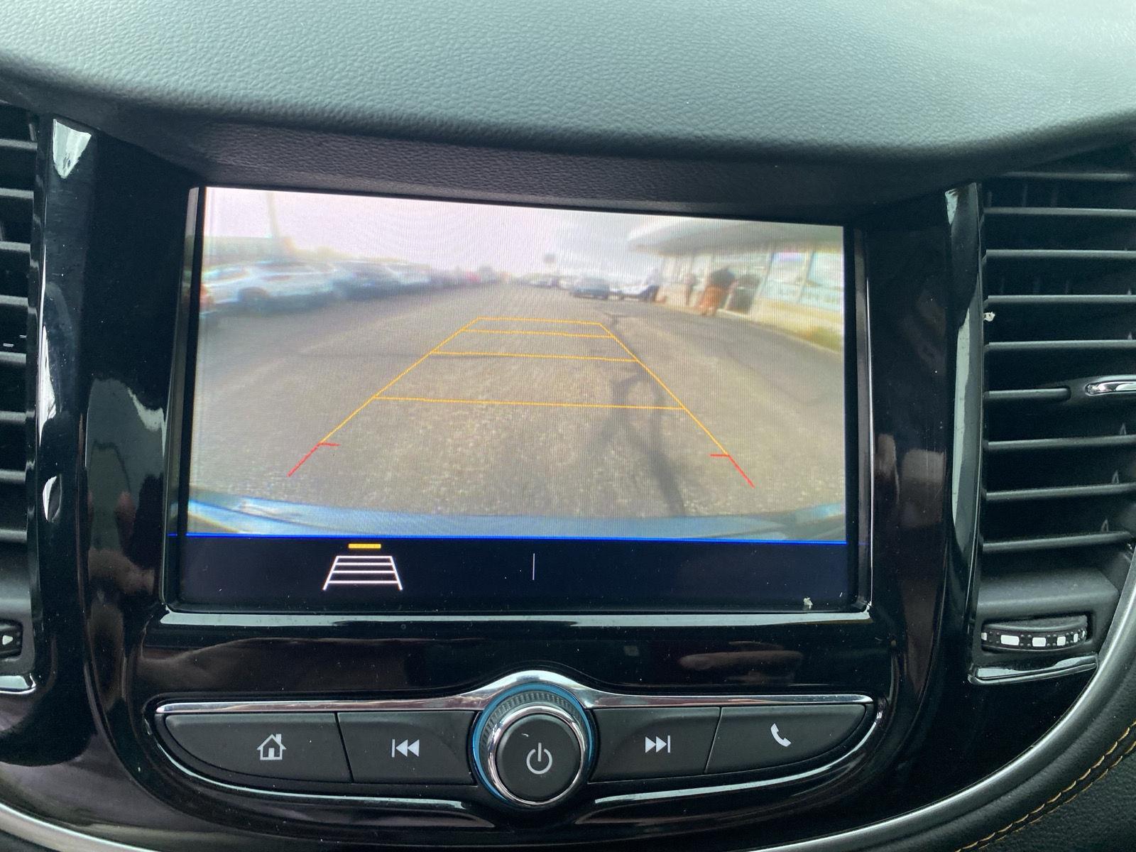2022 Chevrolet Trax LT at Braxton Motor Co