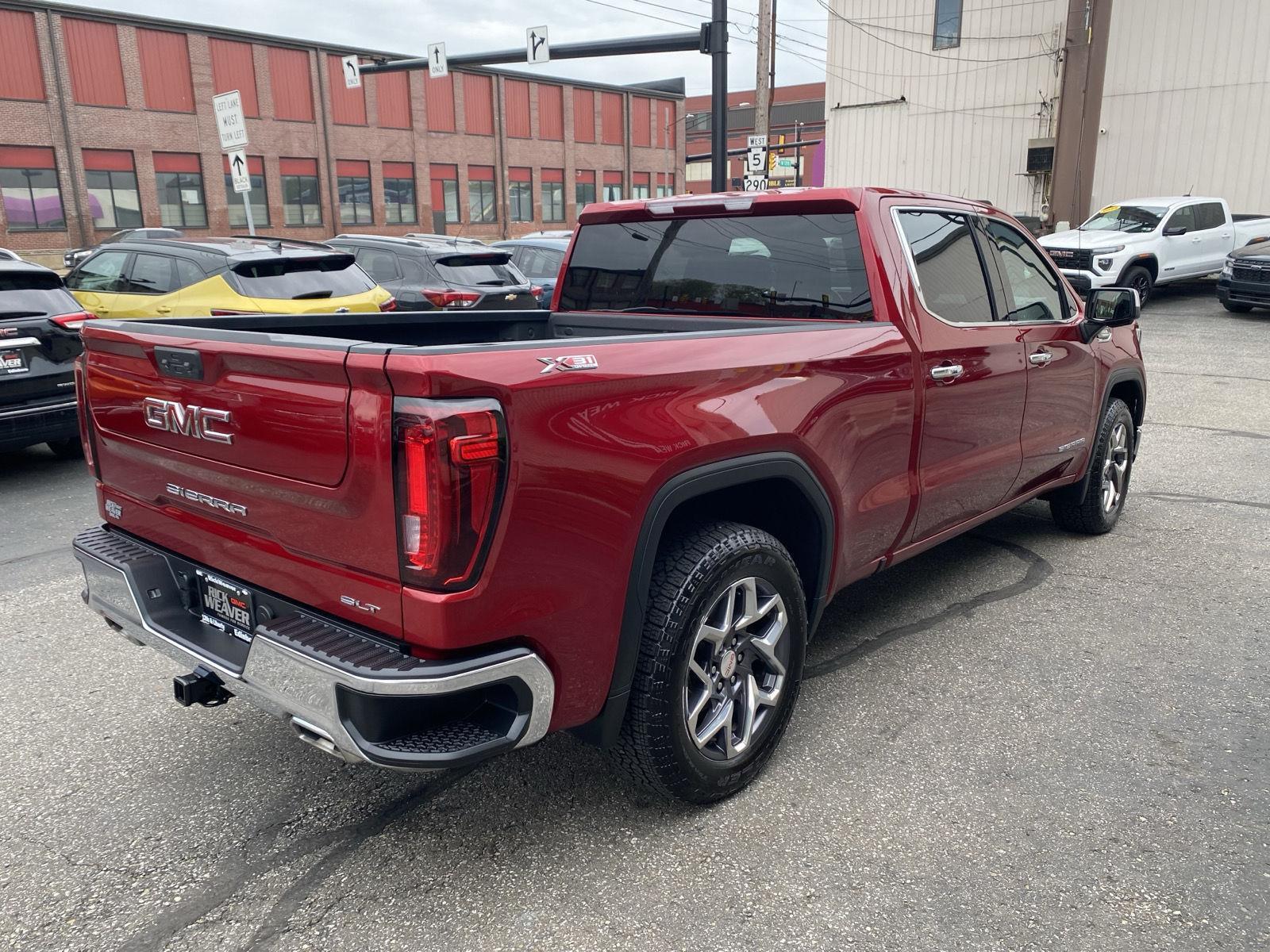 2022 GMC Sierra 1500 SLT - 7