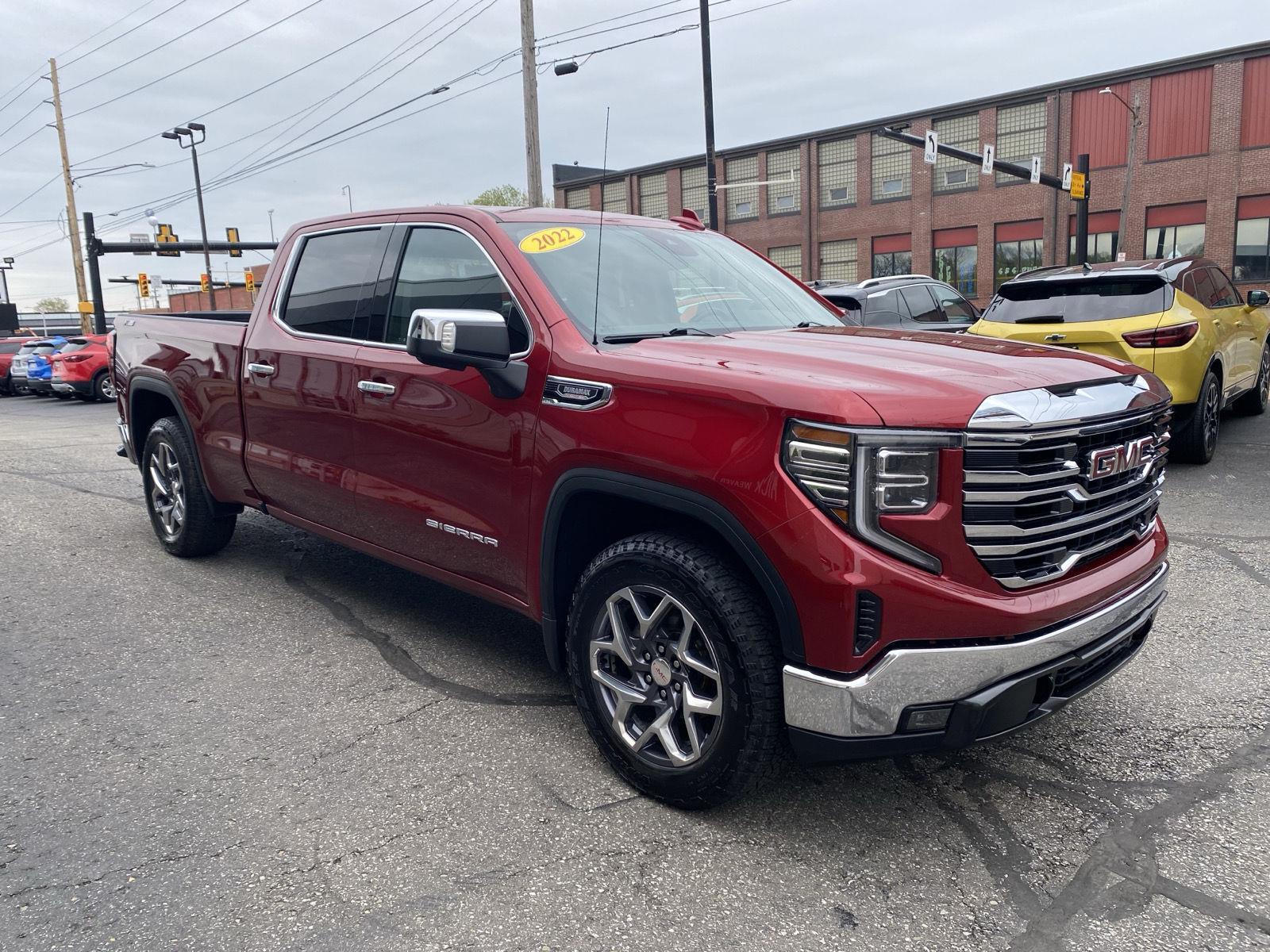2022 GMC Sierra 1500 SLT - 9