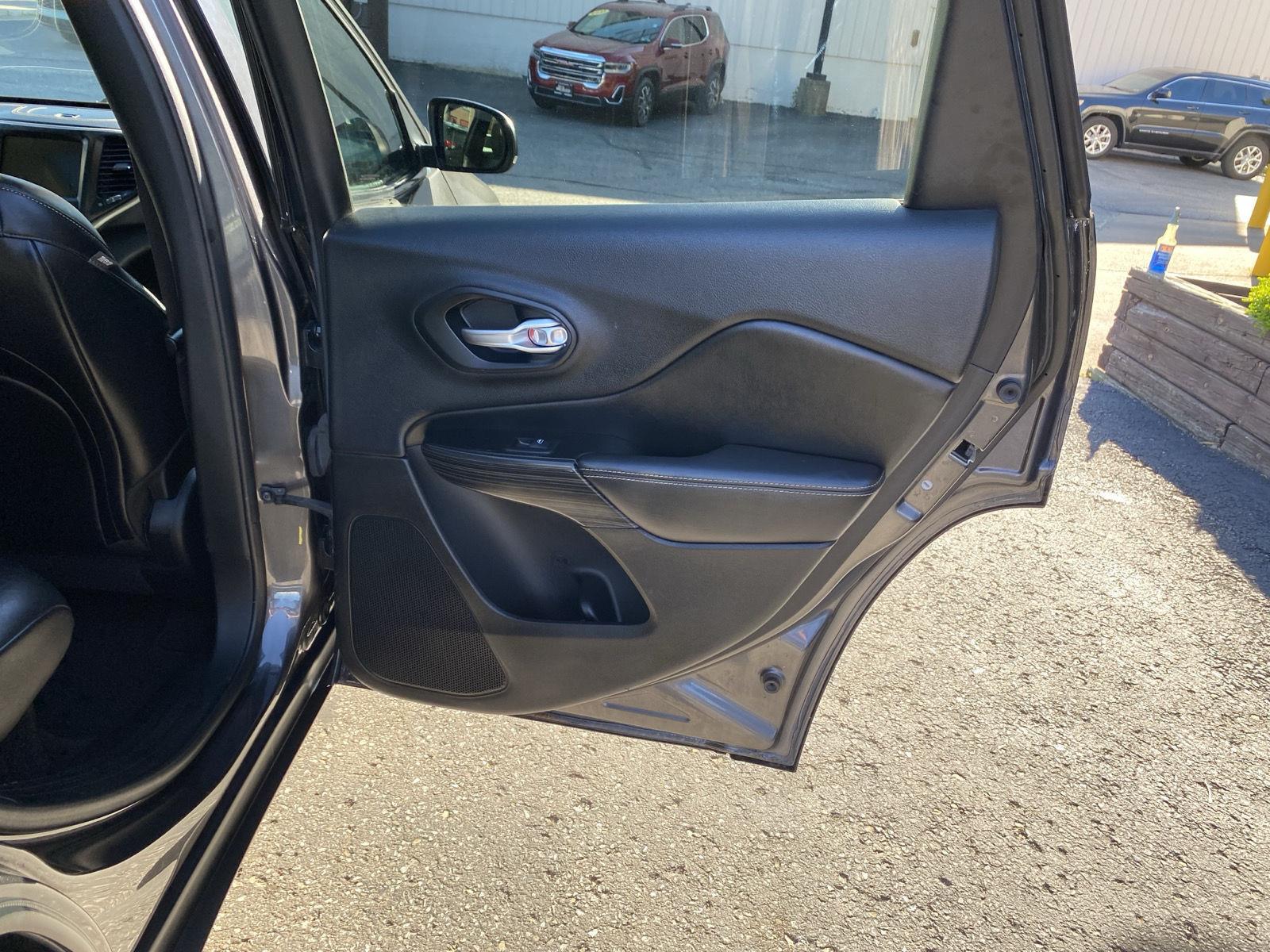2015 Jeep Cherokee Limited at Rick Weaver GMC