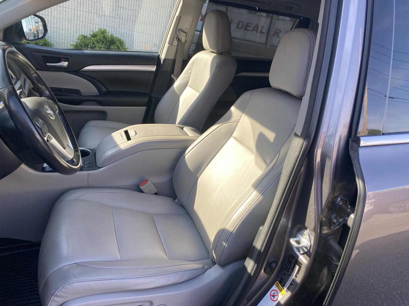 2018 Toyota Highlander XLE at McCandless Ford