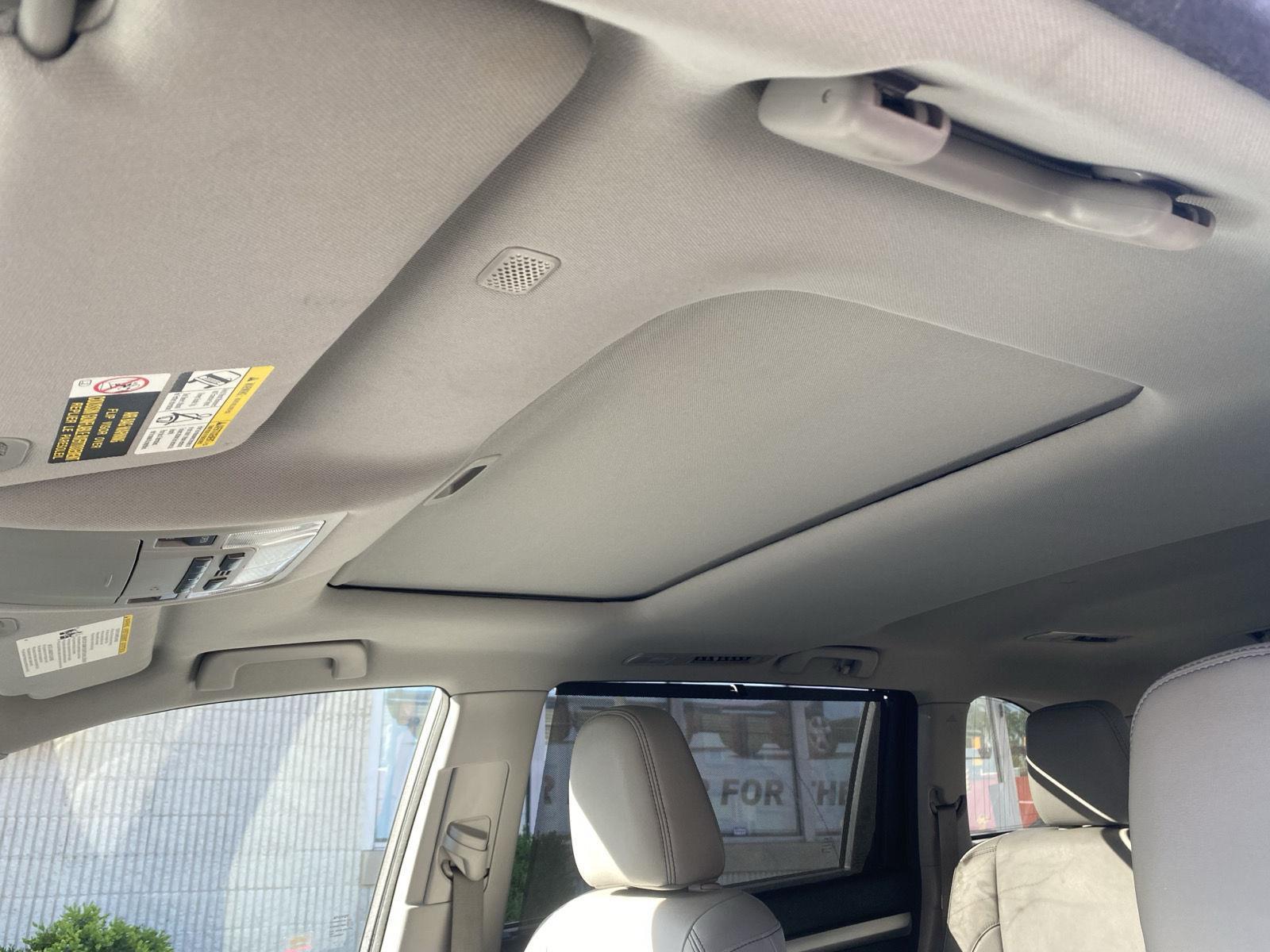 2018 Toyota Highlander XLE at McCandless Ford