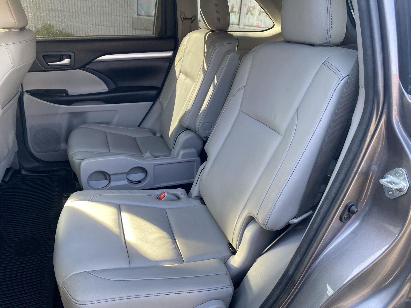 2018 Toyota Highlander XLE at McCandless Ford
