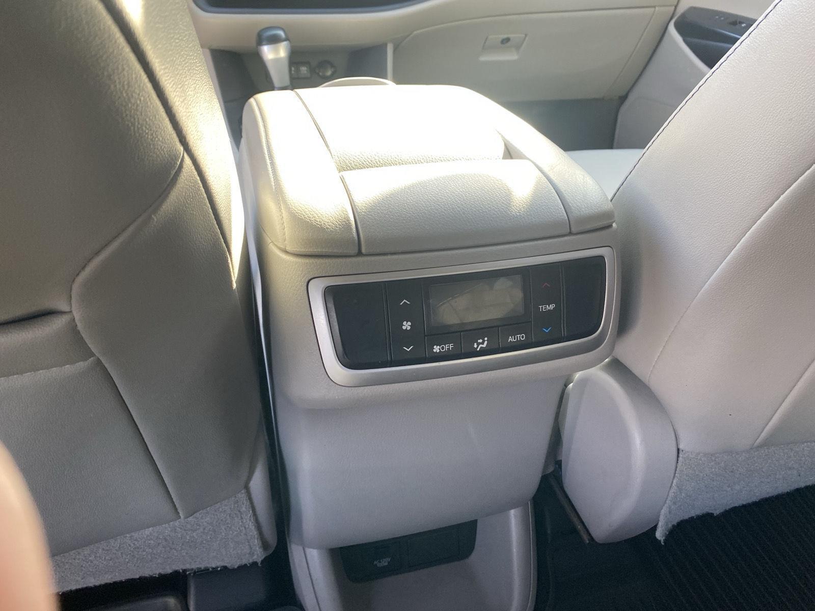 2018 Toyota Highlander XLE at McCandless Ford