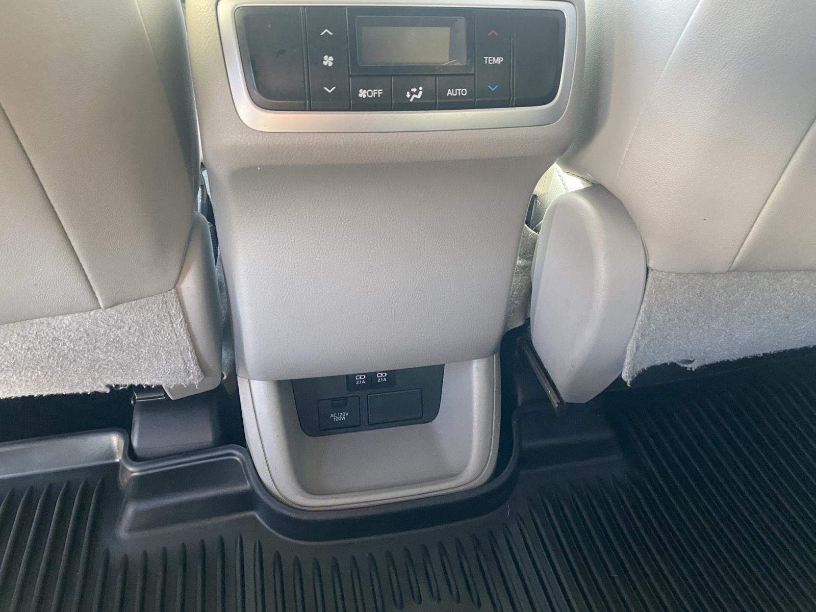 2018 Toyota Highlander XLE at McCandless Ford