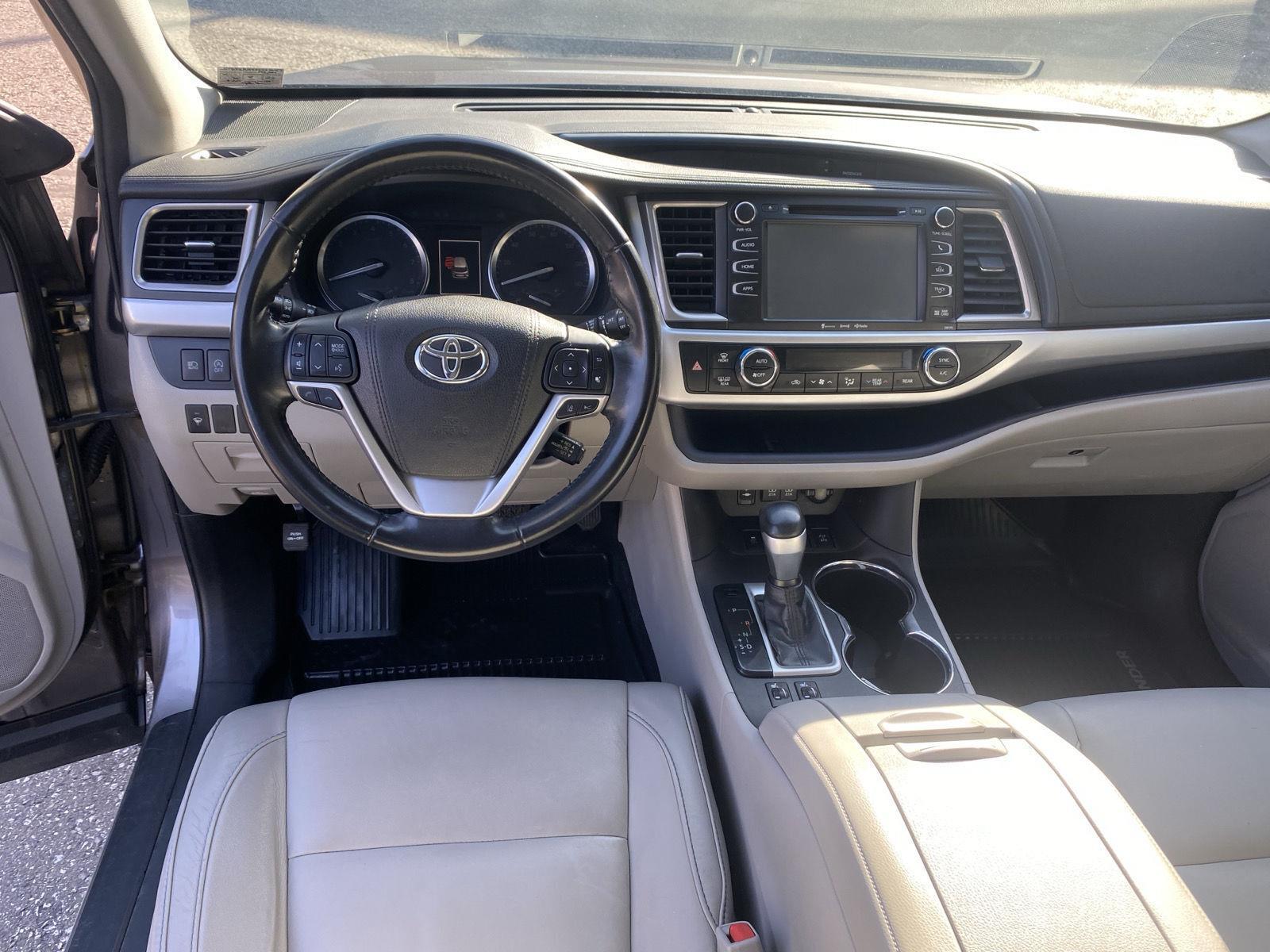 2018 Toyota Highlander XLE at McCandless Ford