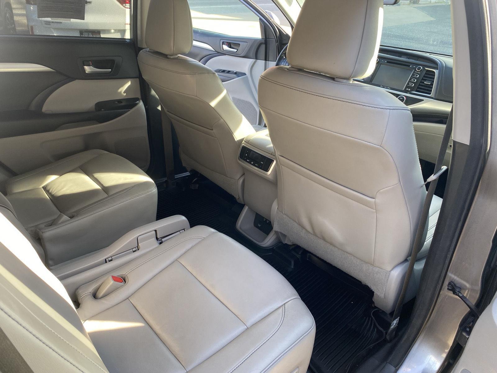 2018 Toyota Highlander XLE at McCandless Ford