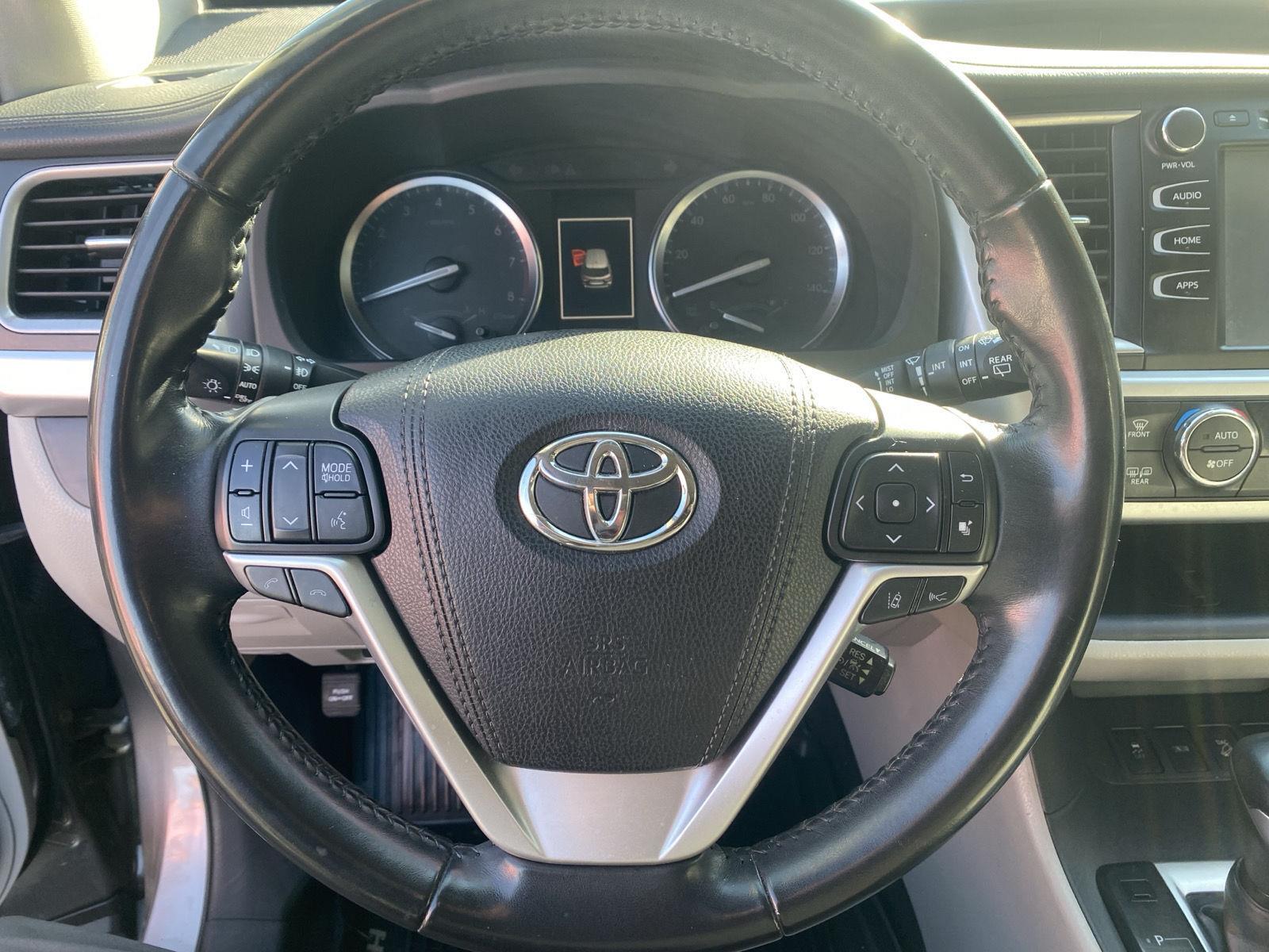 2018 Toyota Highlander XLE at McCandless Ford