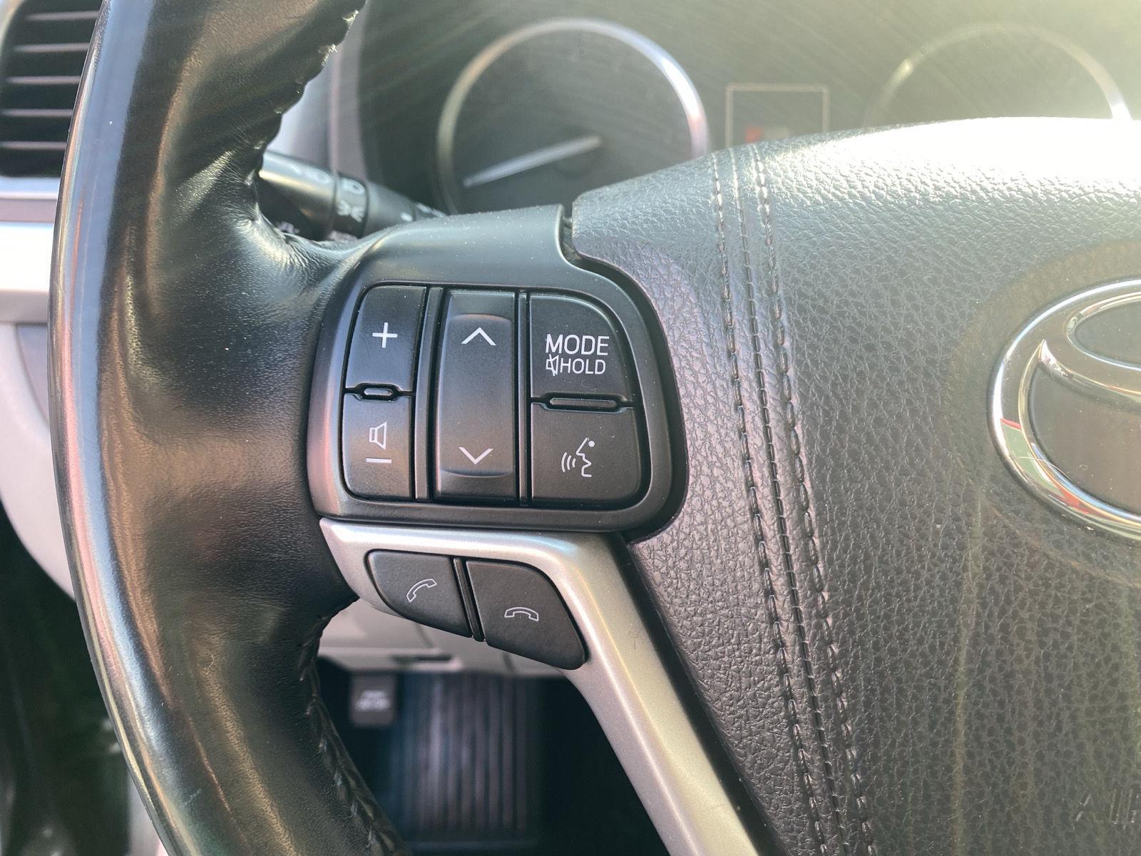2018 Toyota Highlander XLE at McCandless Ford