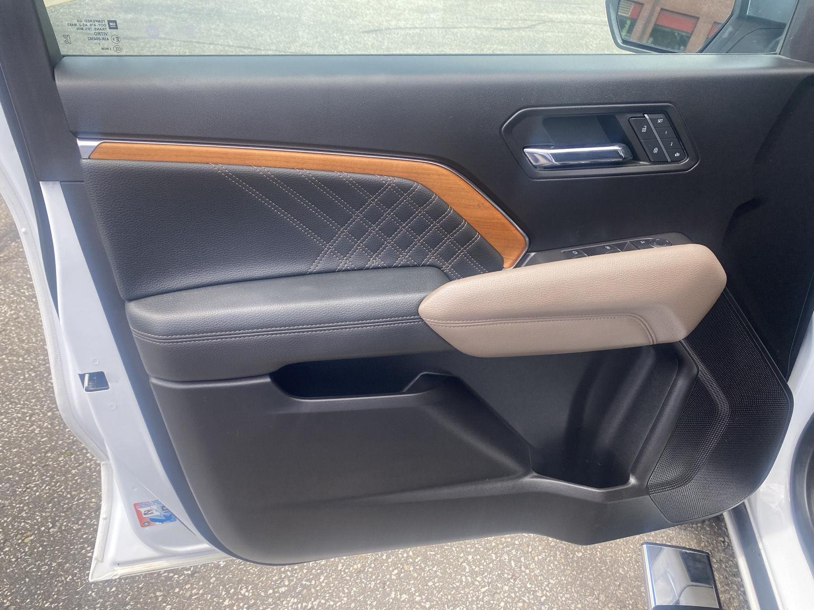 2023 GMC Canyon Denali at Joe Ball GMC