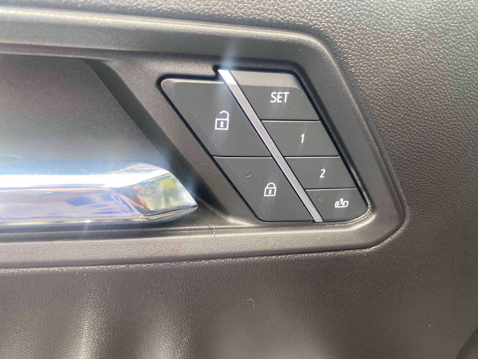 2023 GMC Canyon Denali at Joe Ball GMC
