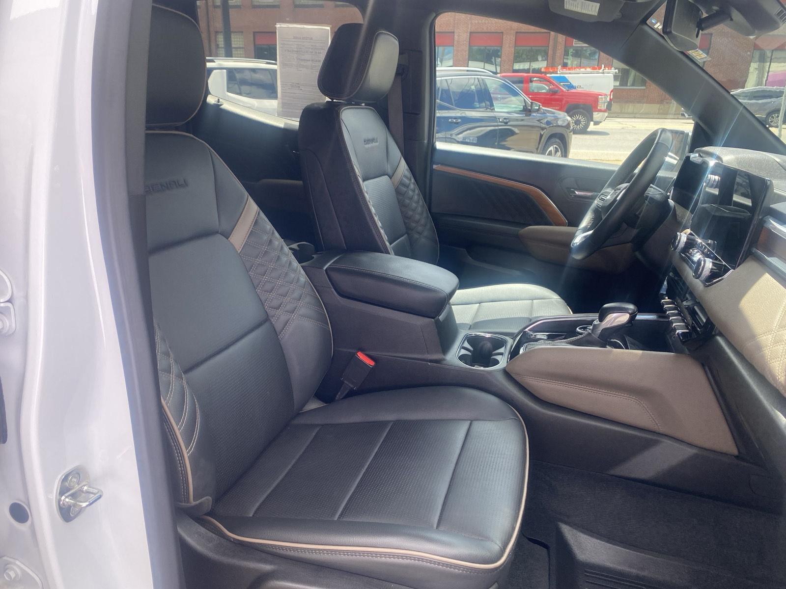 2023 GMC Canyon Denali at Joe Ball GMC