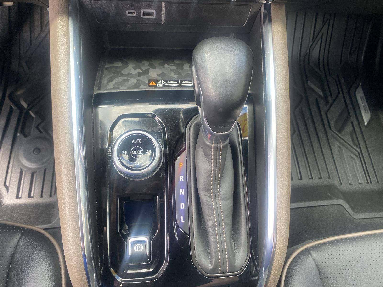 2023 GMC Canyon Denali at Joe Ball GMC