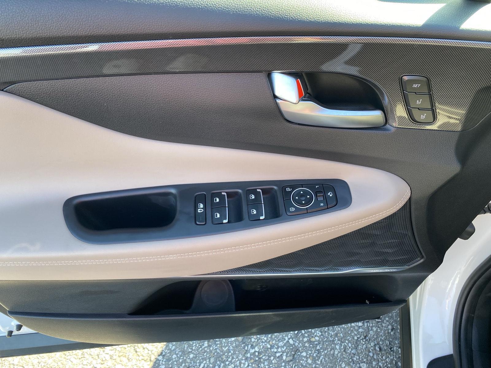 2023 Hyundai Santa Fe Limited at Bud's Auto Sales