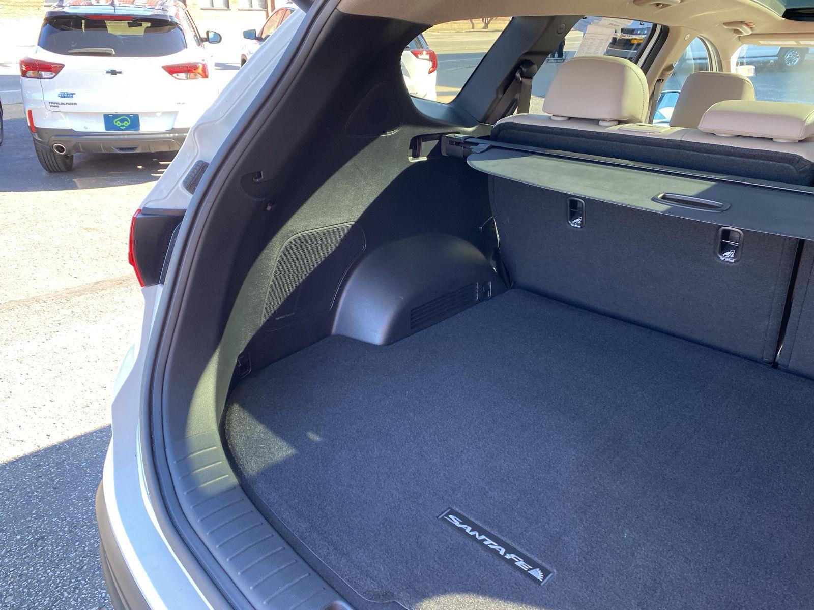 2023 Hyundai Santa Fe Limited at Bud's Auto Sales