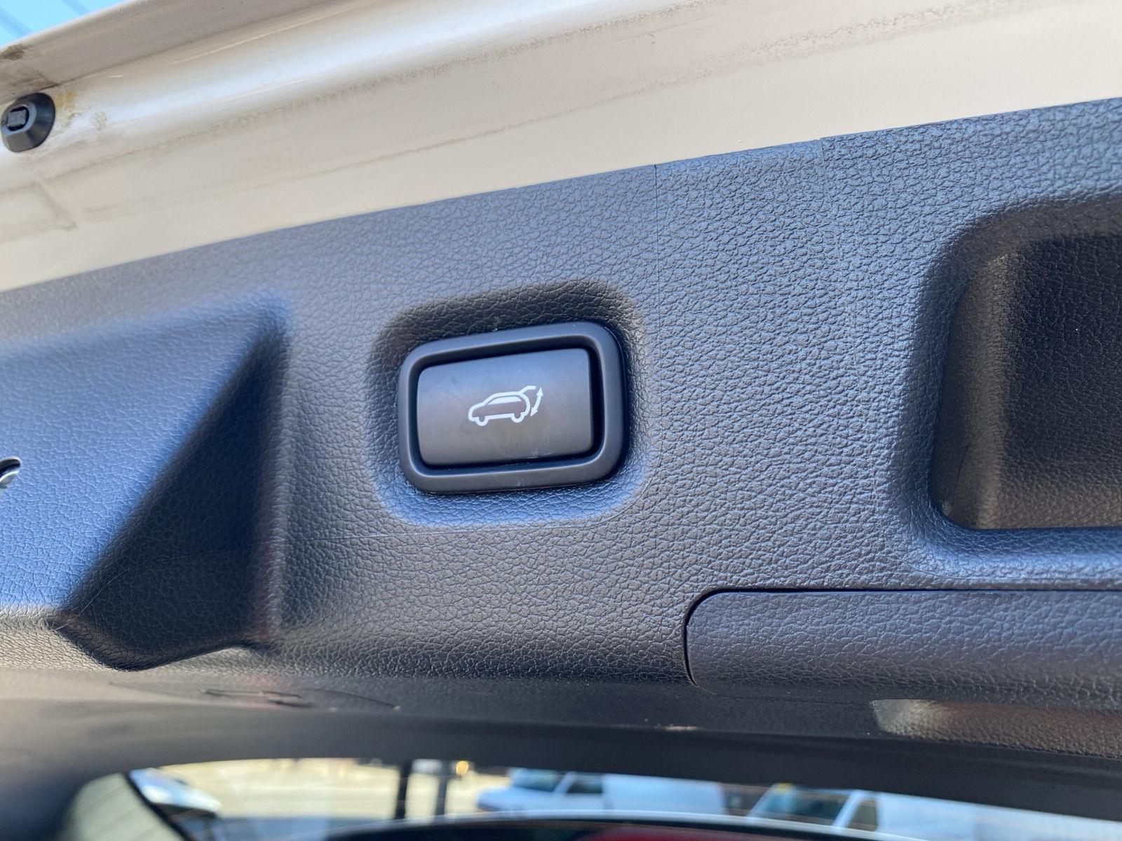 2023 Hyundai Santa Fe Limited at Bud's Auto Sales