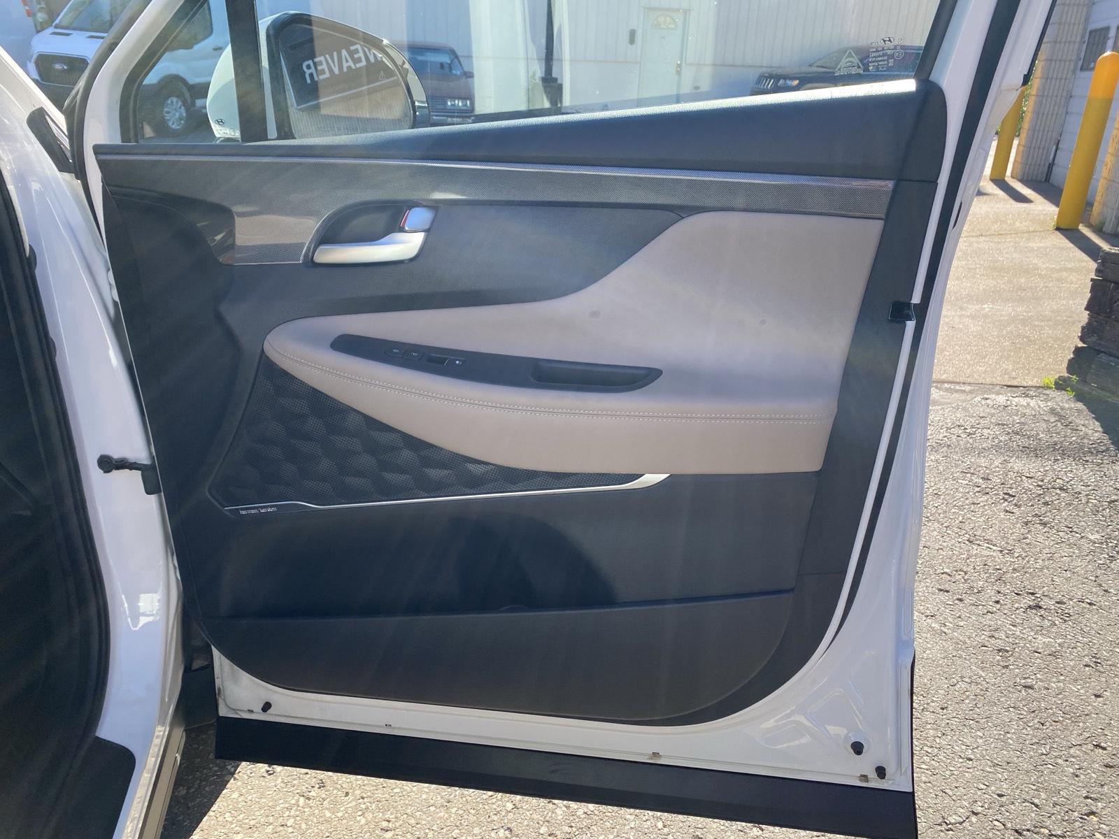 2023 Hyundai Santa Fe Limited at Bud's Auto Sales
