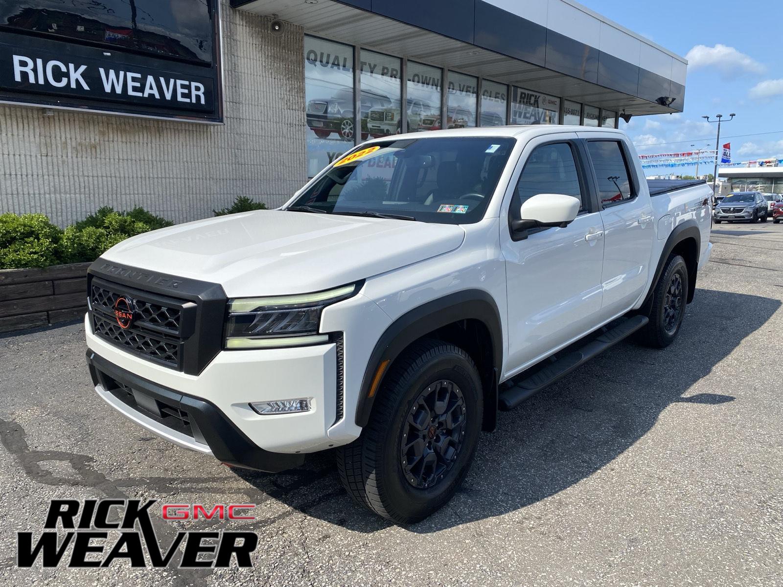 Glacier White 2022 Nissan Frontier Pickup Truck Four-Wheel Drive Automatic
