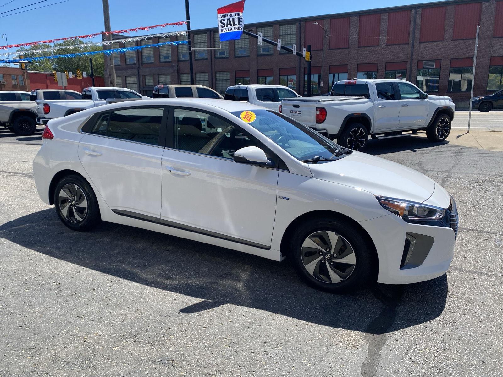 2017 Hyundai Ioniq Hybrid SEL at McCandless Ford