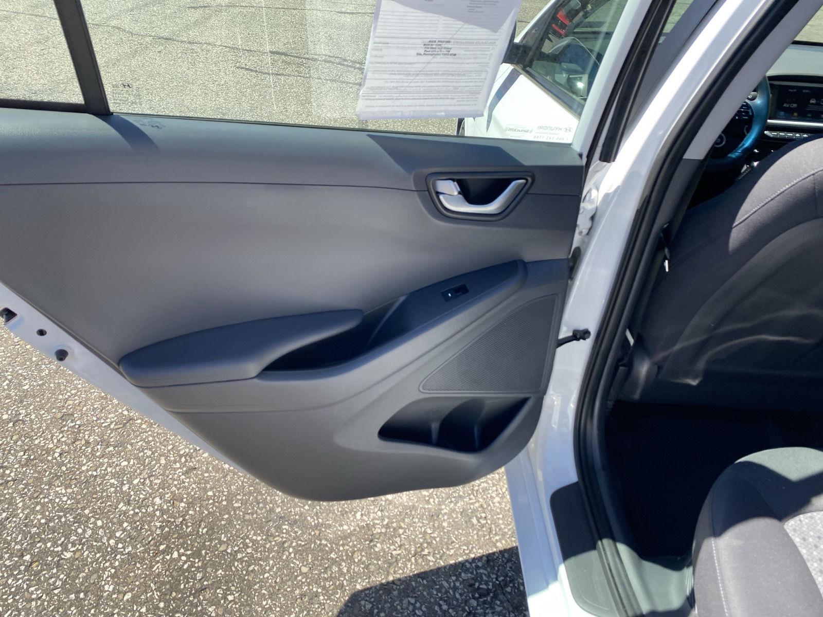 2017 Hyundai Ioniq Hybrid SEL at McCandless Ford