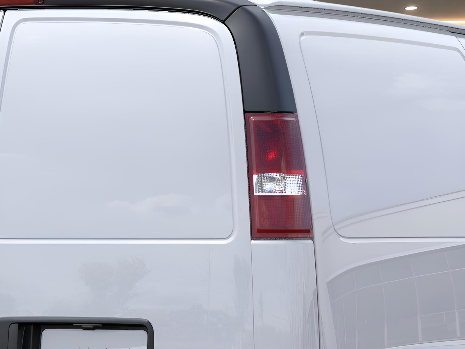 2025 GMC Savana Cargo Van TK - 10