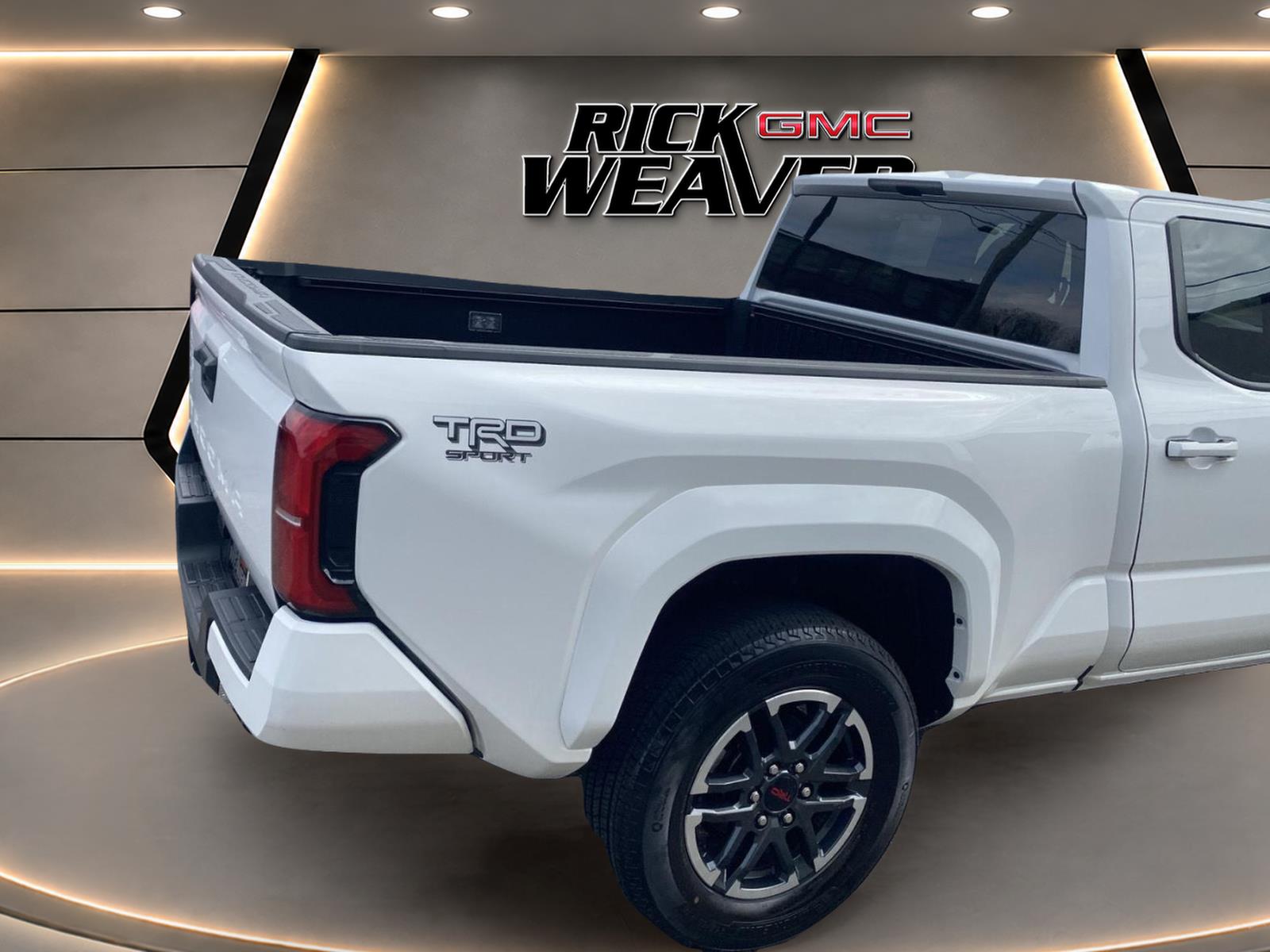 2024 TOYOTA TACOMA 2WD TK - 9