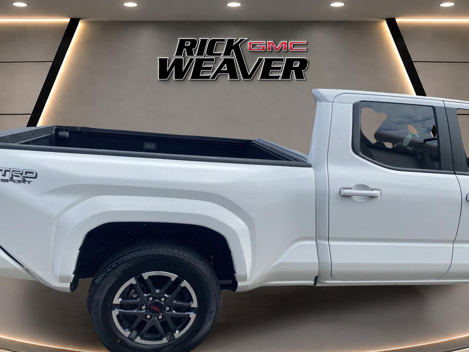 2024 TOYOTA TACOMA 2WD TK - 10