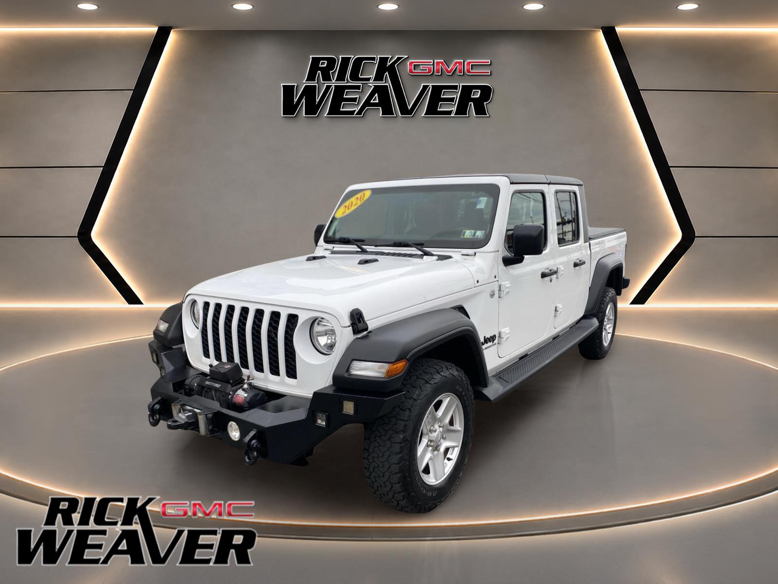 Bright White Clearcoat 2020 Jeep Gladiator Pickup Truck Four-Wheel Drive 6-Speed Manual