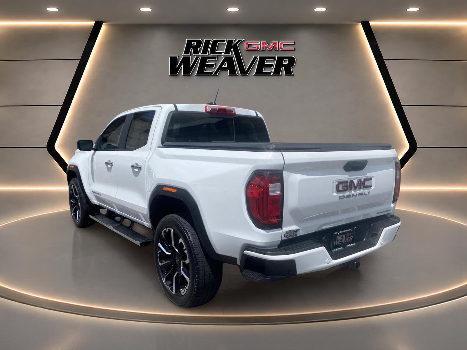 2023 GMC Canyon Denali - 3