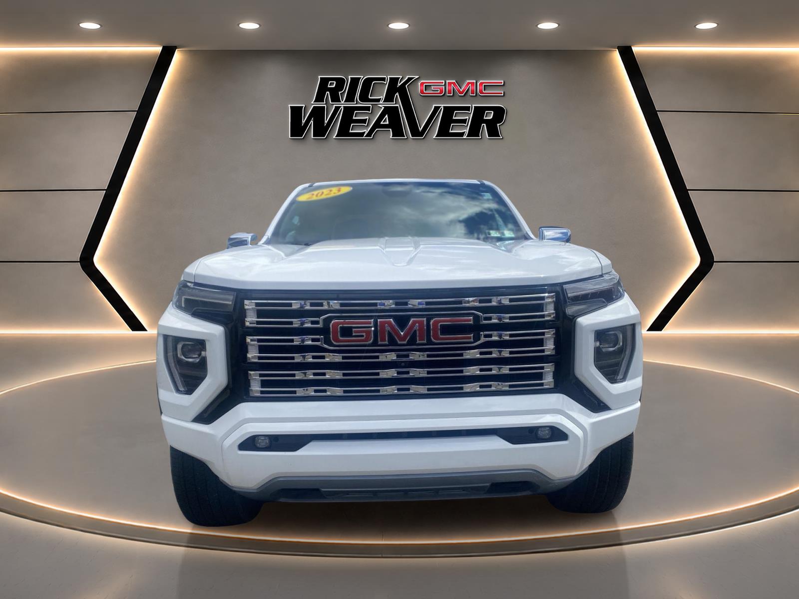 2023 GMC Canyon Denali - 10