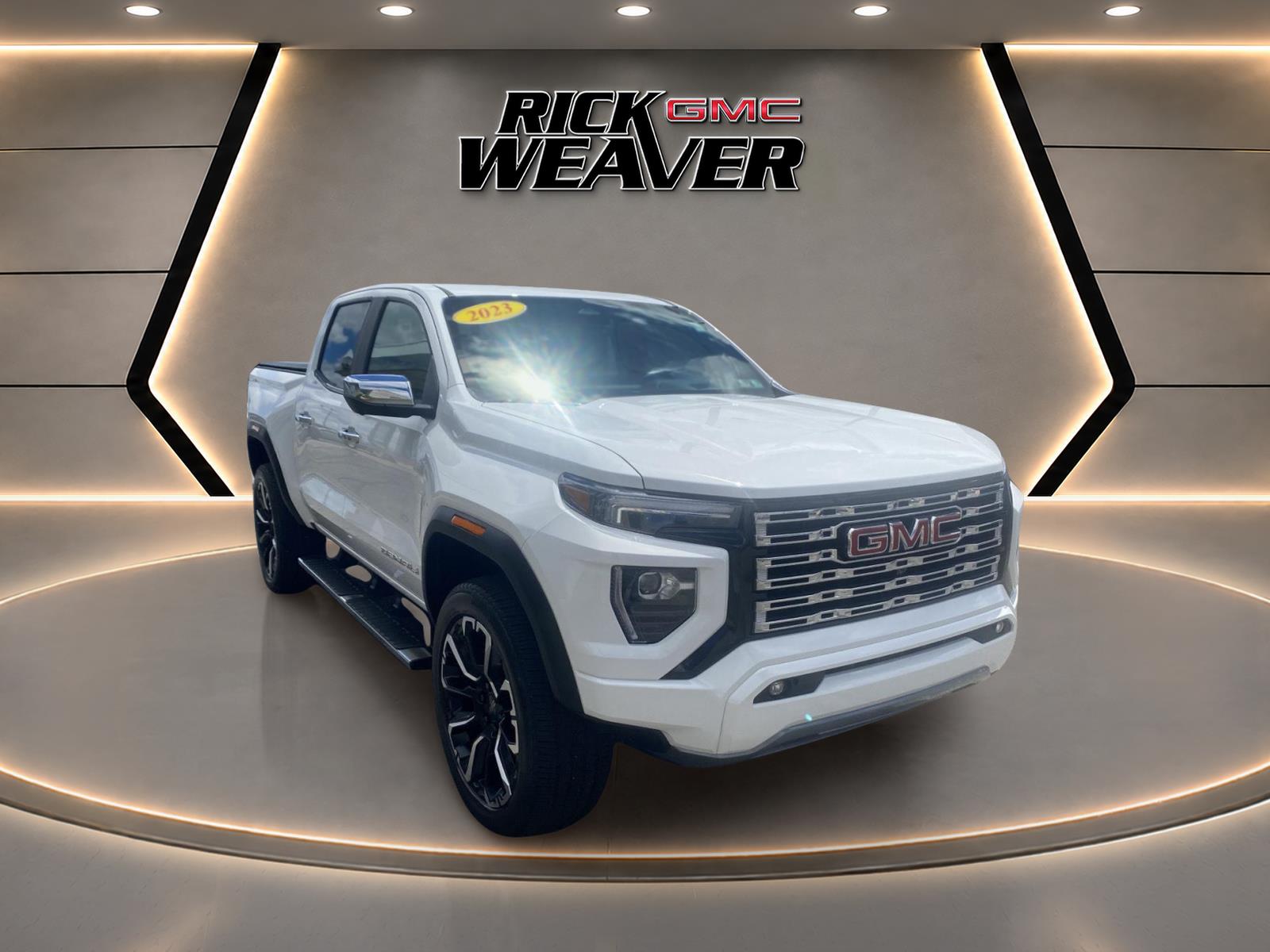 2023 GMC Canyon Denali - 11