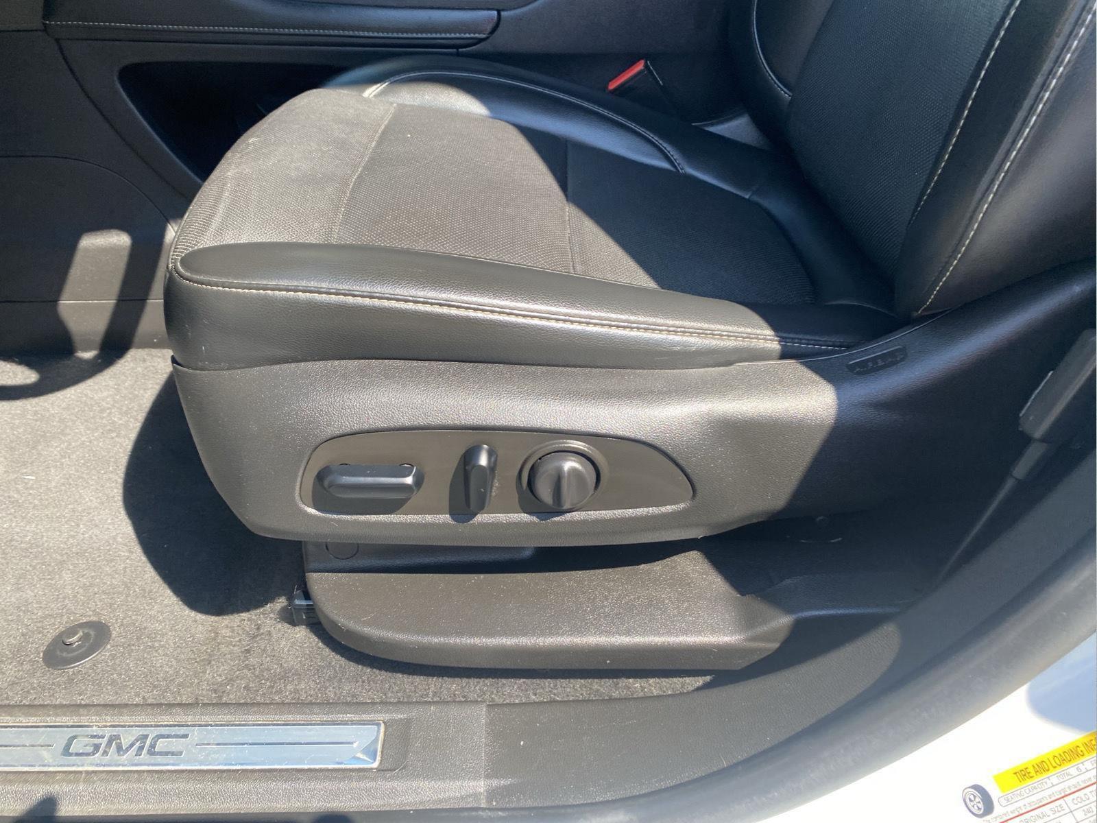 2021 GMC Acadia SLT at McCandless Ford
