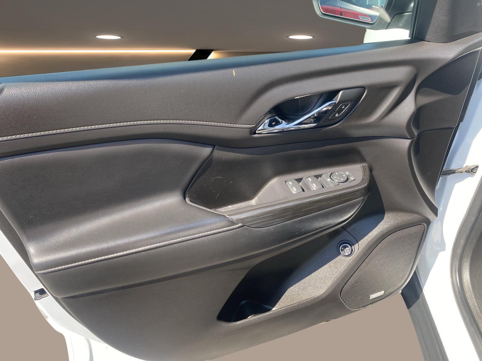 2021 GMC Acadia SLT at McCandless Ford