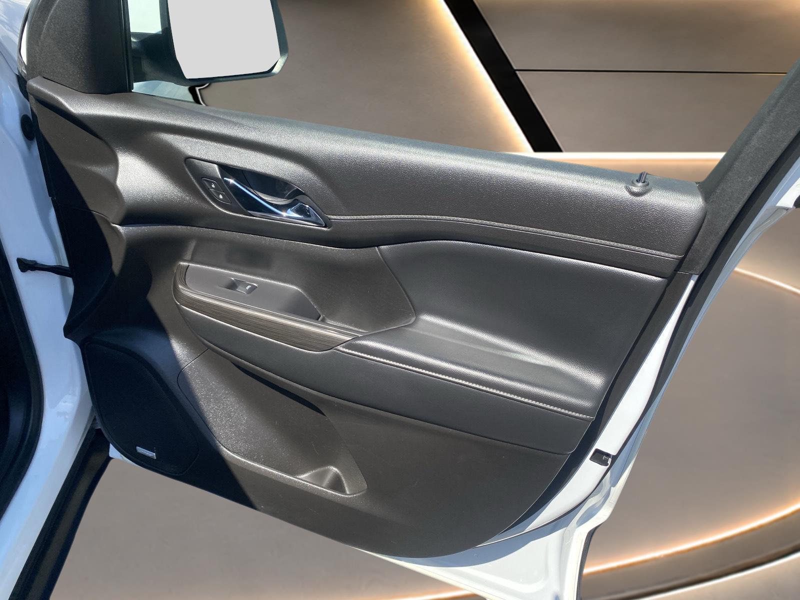 2021 GMC Acadia SLT at McCandless Ford