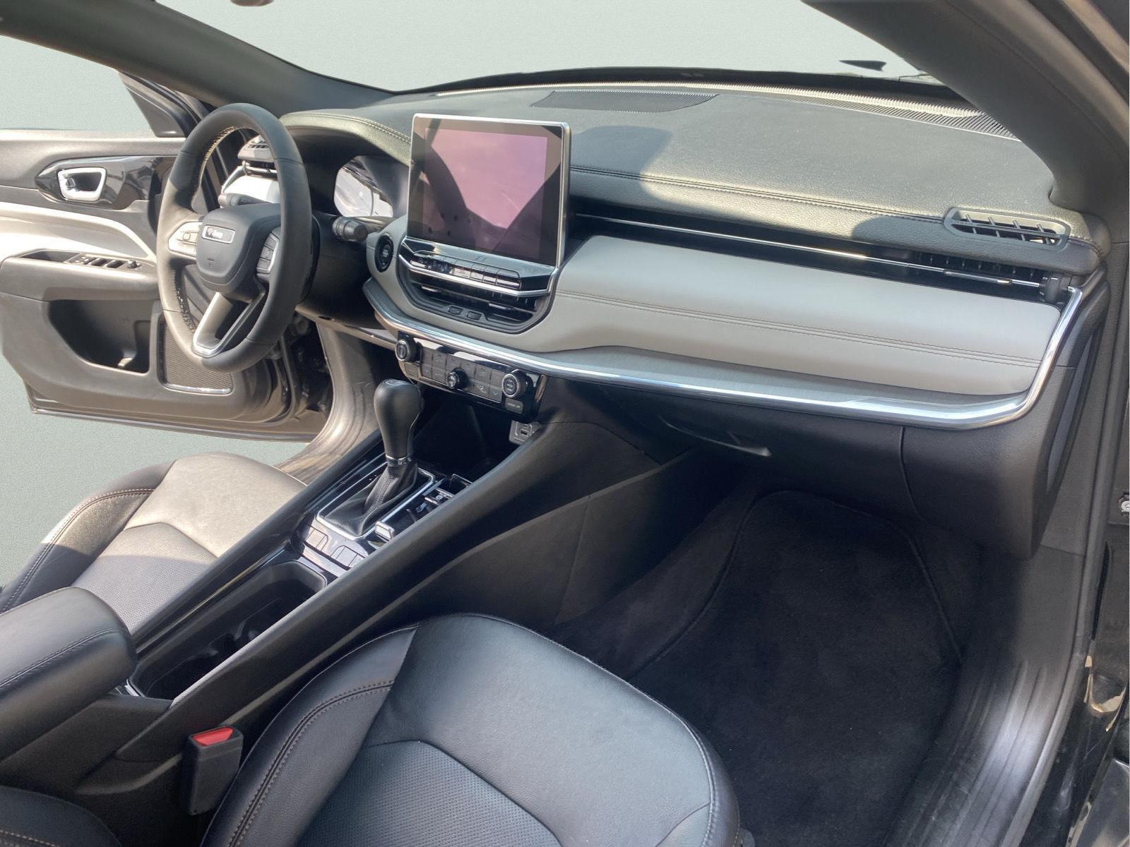 2023 Jeep Compass Limited at Bud's Auto Sales