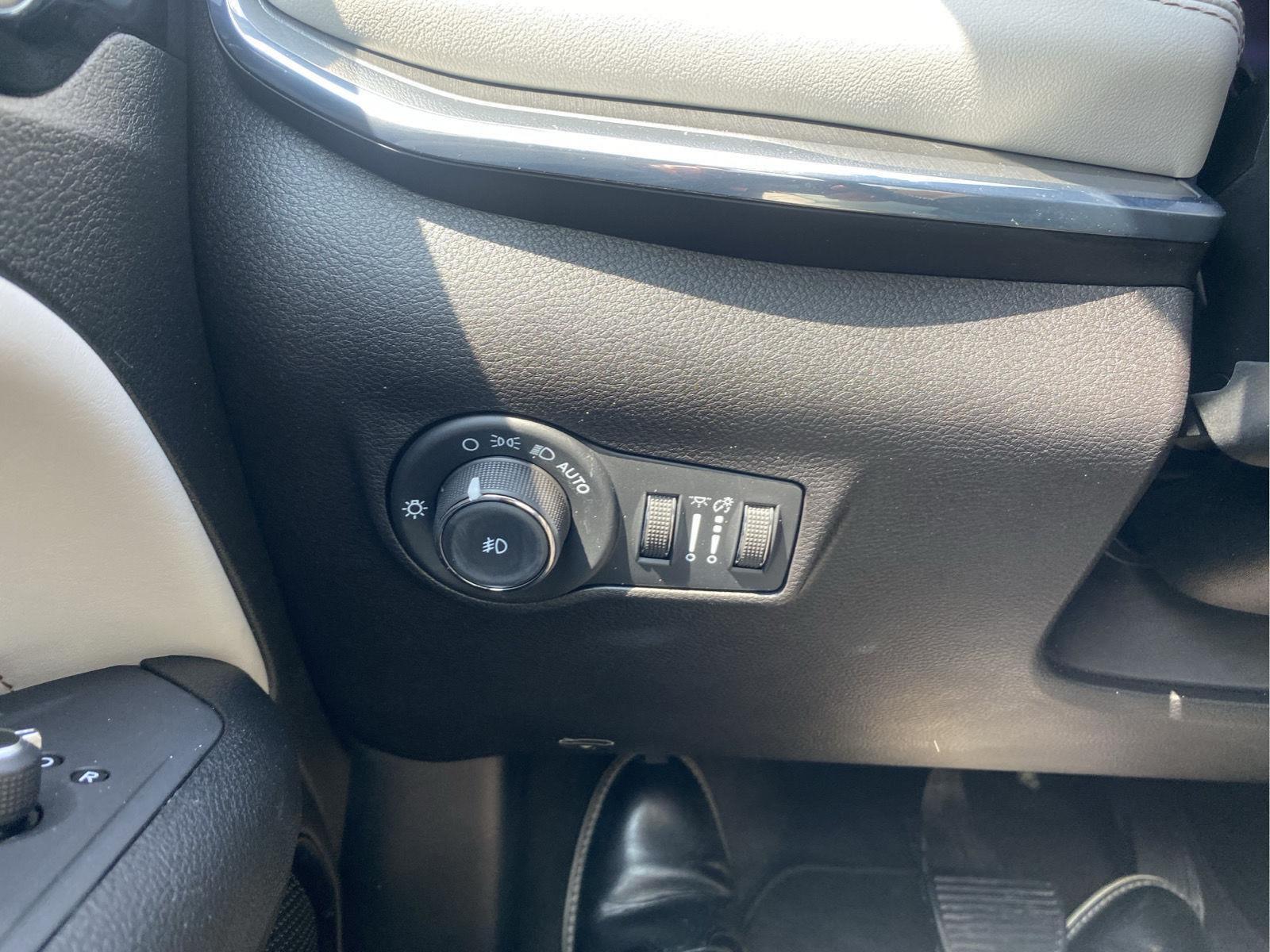 2023 Jeep Compass Limited at Bud's Auto Sales