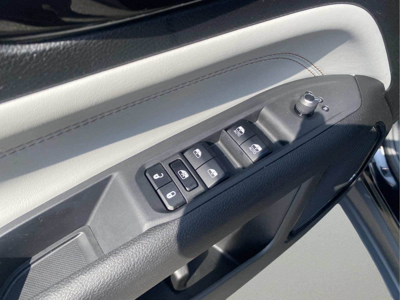 2023 Jeep Compass Limited at Bud's Auto Sales